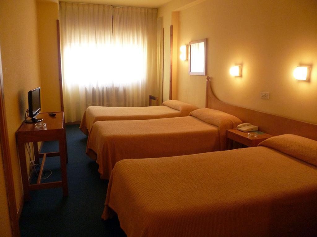 Hotel Pradas Jaca Exteriér fotografie