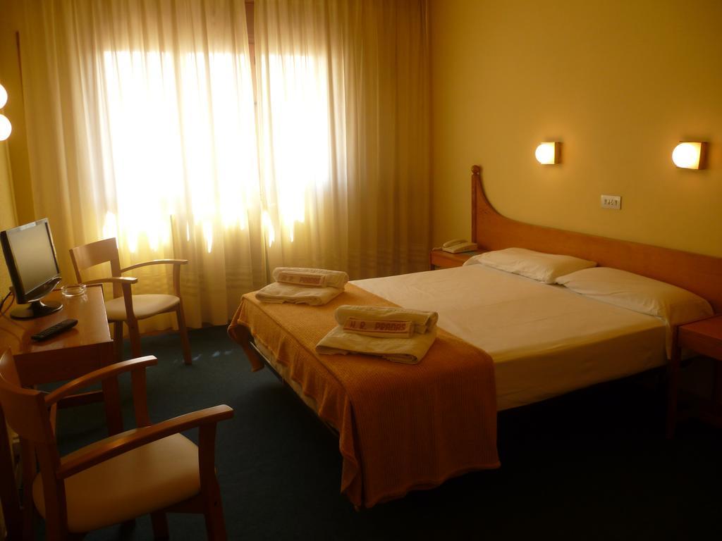 Hotel Pradas Jaca Exteriér fotografie