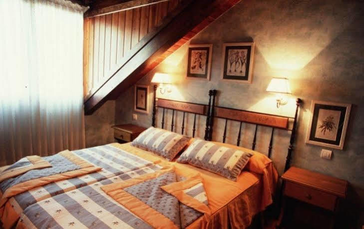 Hotel Pradas Jaca Exteriér fotografie