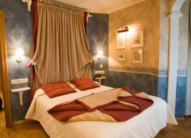 Hotel Pradas Jaca Exteriér fotografie